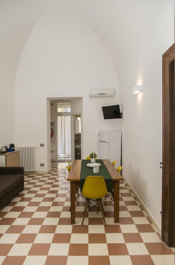 Palazzo Italia Apartments Bari Exterior photo